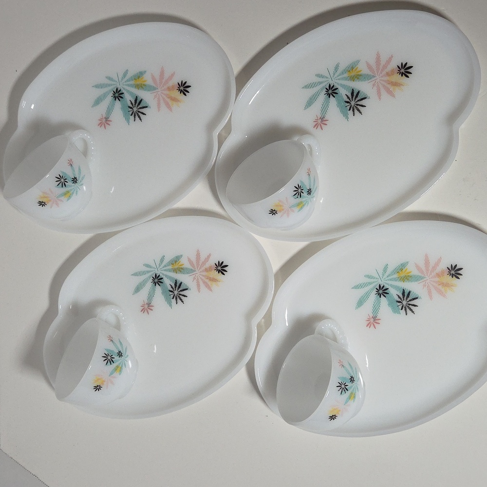 Vintage MCM 50s Atomic Mid Century Federal Glass Snack Plate & Cups 4 Sets
